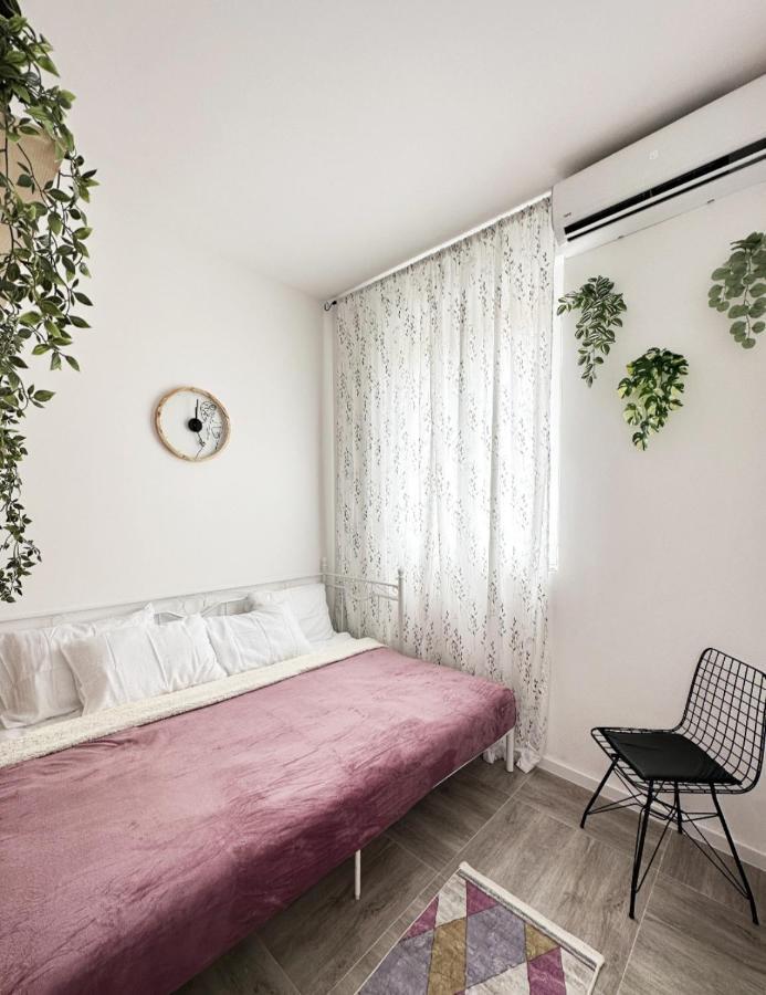 Studio Apartment, 5 Minutes To The Beach Bar Zewnętrze zdjęcie